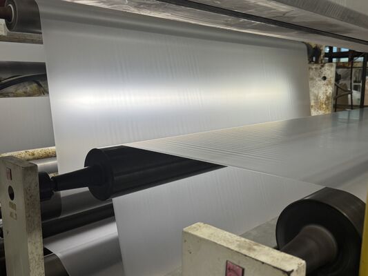 Glanzende PET-thermische lamineerfilm met aanpasbare papierkern en temperatuurbestendigheid tot 130°C voor duurzame verpakkingen